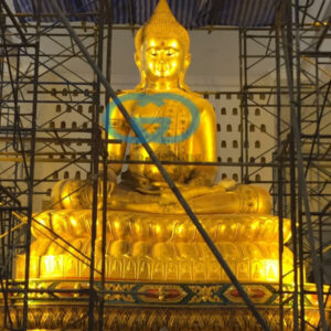 ไฟสองพระ อาบแสงให้องค์พระสีทองอร่ามสวยงาม มากยิ่งขึ้น