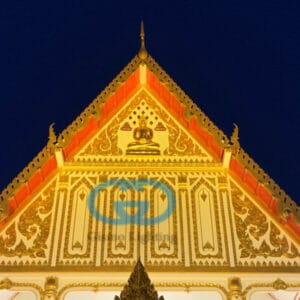 ไฟ LED ส่องวัตถุสีทอง และแดงชาติ ขับสี แดงและทองให้เด่นมากยิ่งขึ้น