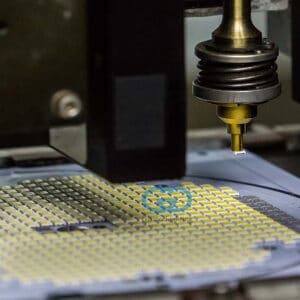 ลงเม็ด LED ด้วยเครื่อง SMT บน PCB อลูมิ้เนียม